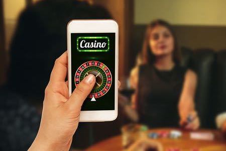 Online vs Land Based Casino